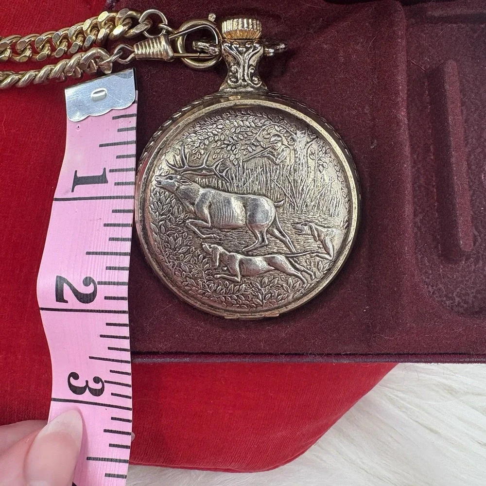 Vintage 1970's Westclox‎ Hunting Buck Dog Pocket Watch & Chain w/Original Box